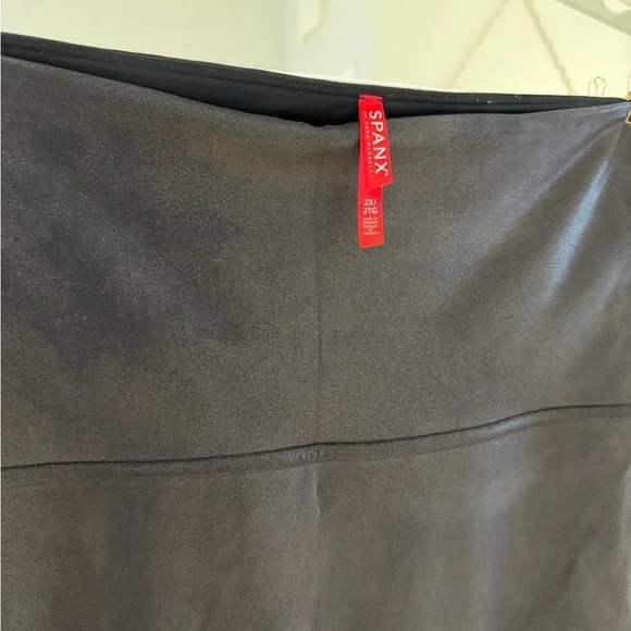 Sold off on - Picture 6 of 11